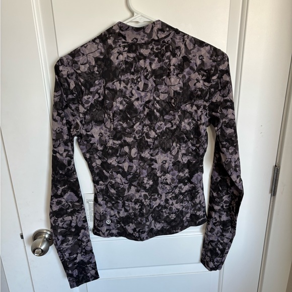 lululemon athletica luxtreme running 1/2 zip - Picture 2 of 4